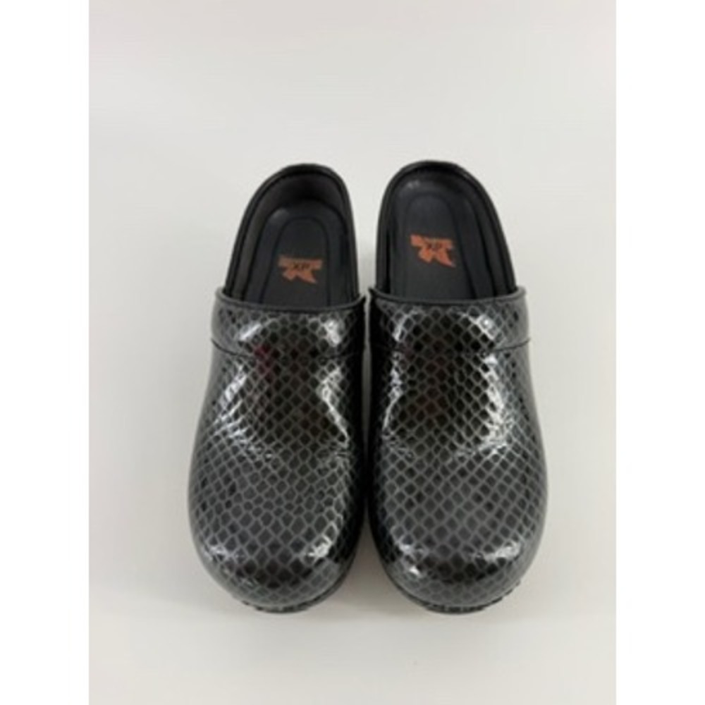 Dansko XP Professional Clogs Grey Black Snakeskin Patent Leather Womens 36